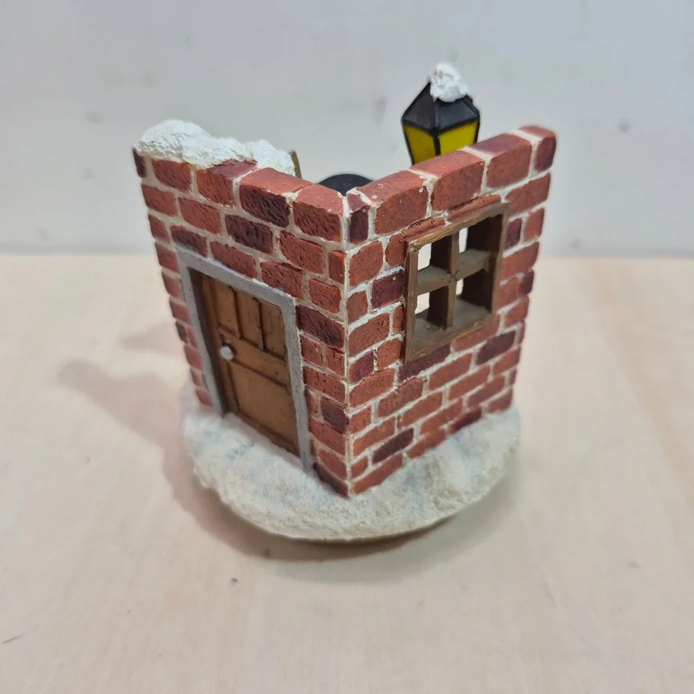 Home Interiors Caroling Snowmen Figurine Christmas Winter Decor Brick Wall Lamp